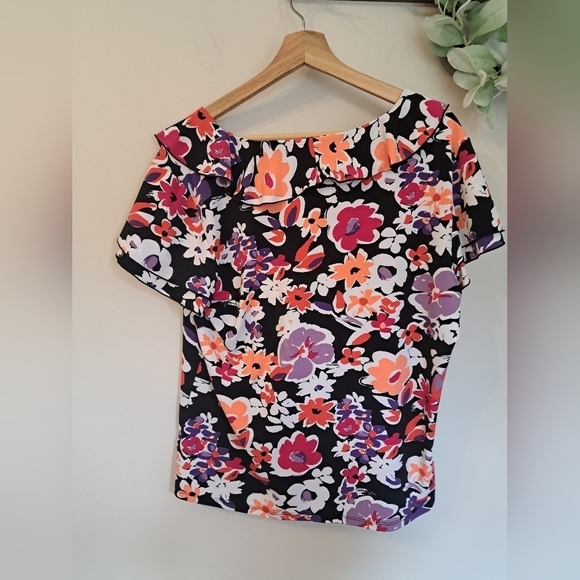 Laura Ashley Floral Ruffle Short Sleeve Size Large - Picture 2 of 6